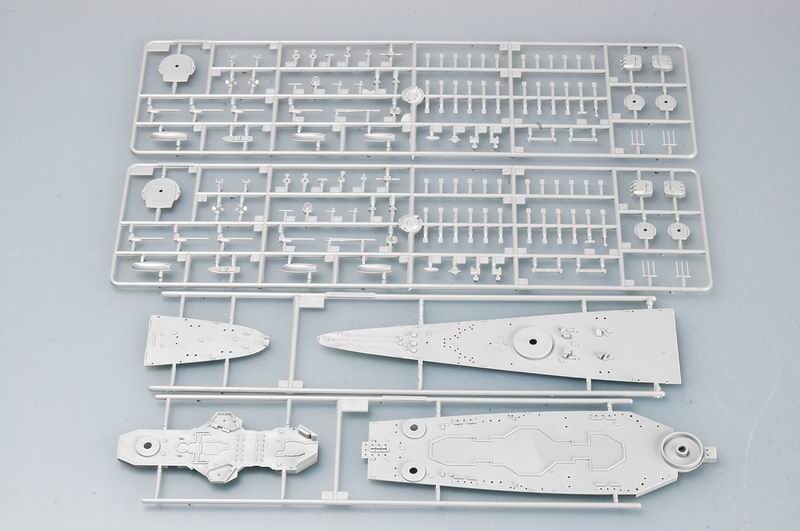Trumpeter 05750 French Navy Battleship Richelieu (1943) 1:700 Scale Model kit