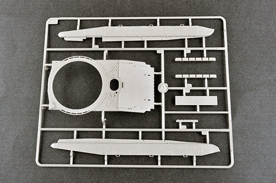 Trumpeter 09548 Russian T-72A Main Battle Tank MBT 1:35 Scale model kit