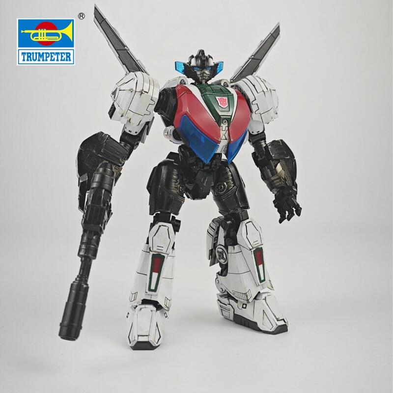 Trumpeter 08129 Transformers Wheeljack SK11 Smart Kit Pre-painted Glue-free