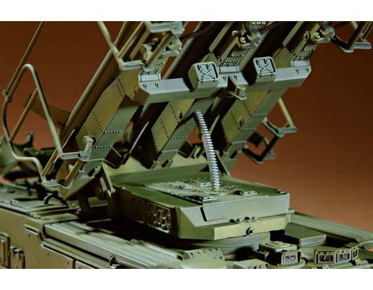 Trumpeter 00361 1/35 Scale Russian SAM-6 Anti-Aircraft Missile System