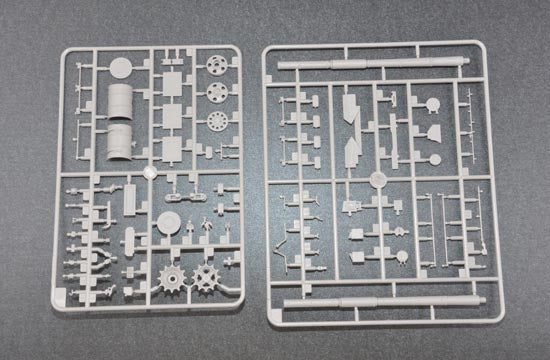 Trumpeter 05560 1/35 Scale Russian T-90 MBT - Cast Turret