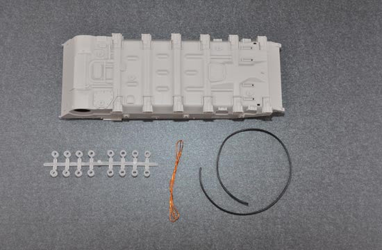 Trumpeter 05560 1/35 Scale Russian T-90 MBT - Cast Turret