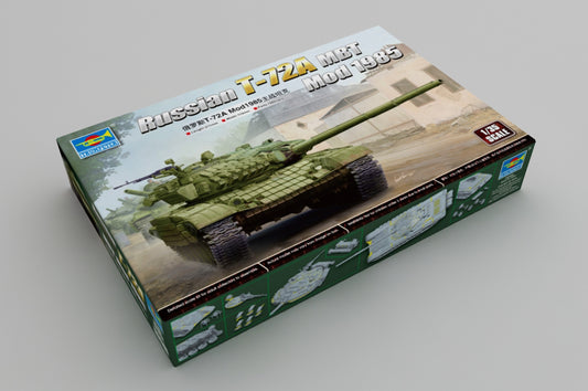 Trumpeter 09548 Russian T-72A Main Battle Tank MBT 1:35 Scale model kit