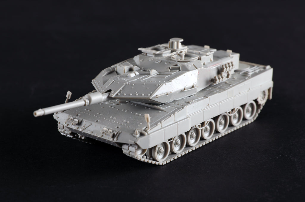 Trumpeter 07192 1/72 Leopard 2A6EX Main Battle Tank MBT Scale model kit