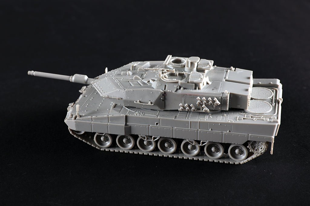 Trumpeter 07192 1/72 Leopard 2A6EX Main Battle Tank MBT Scale model kit