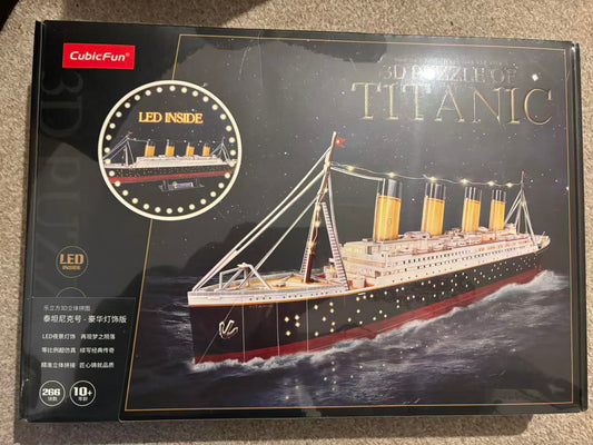 CubicFun 3D Puzzles RMS Titanic Luuxury verion with LEDs