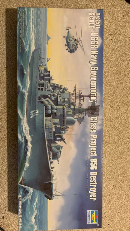 Trumpeter 04514 – 1/350 USSR Navy Sovremenny Class Project 956 Destroyer Model Kit