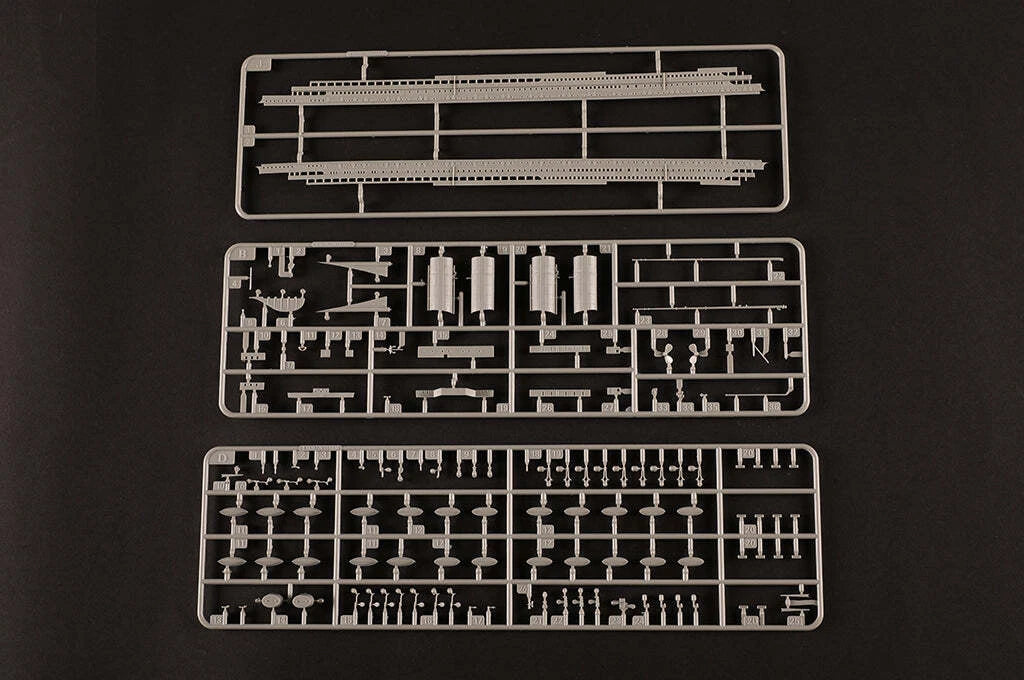 Trumpeter / Hobby Boss 83420 – 1/700 Scale R.M.S. Titanic Model Kit